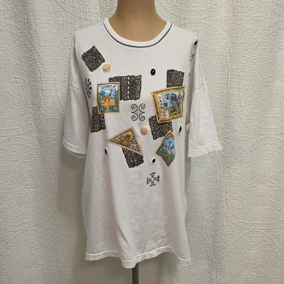 Graphic White Short Sleeve Tee - Picture 1 of 12